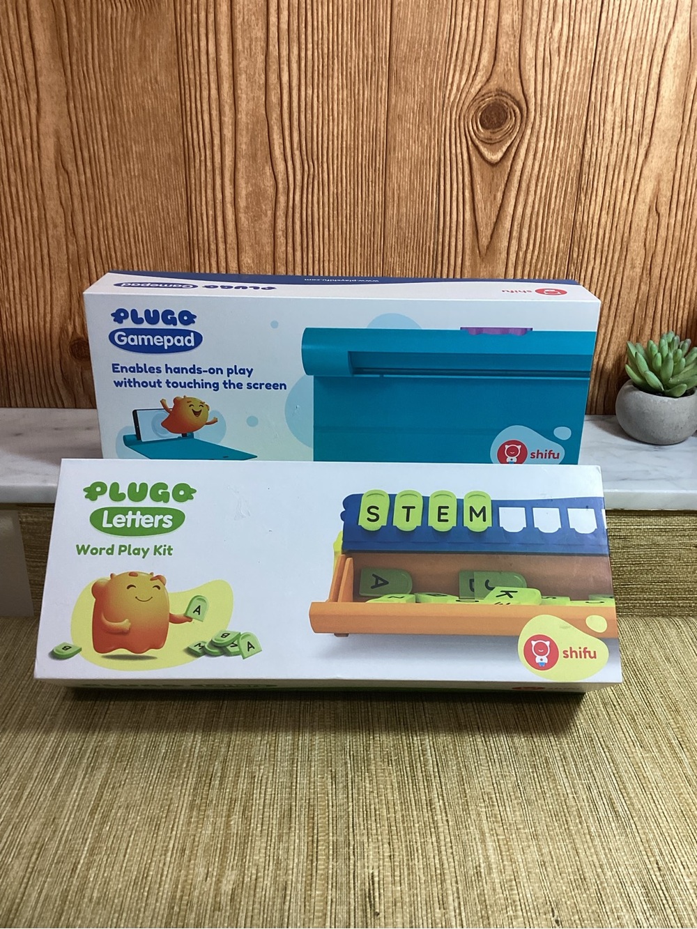 Plugo Letters Word Play Kit + Plugo Gamepad Set - White Teal Green
